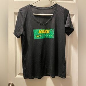 10/$20🔥NDSU bison T‎ shirt